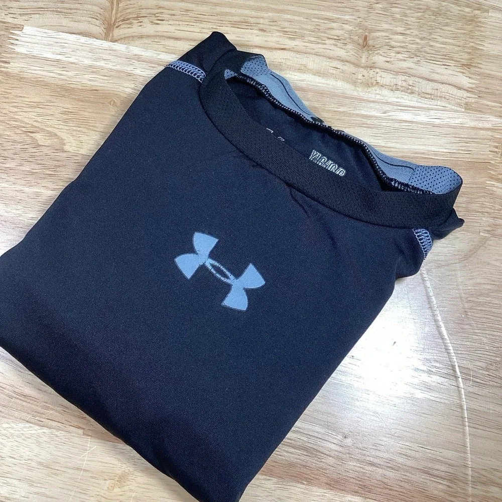 Youth Under Armour Long Sleeved Compression Tee Black Large